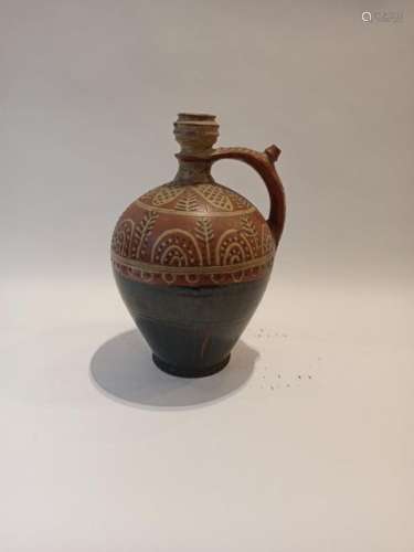 Stoneware pitcher \n \nHt.: 38.50 cm