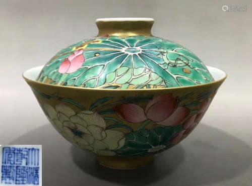 A FAMILLE ROSE GLAZE BOWL PAINTED WITH LOTUS