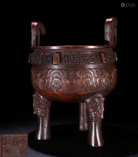 A COPPER CENSER CARVED WITH BEAST PATTERN