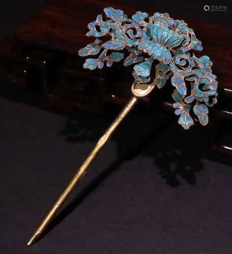 A GILT SILVER CASTED HAIRPIN