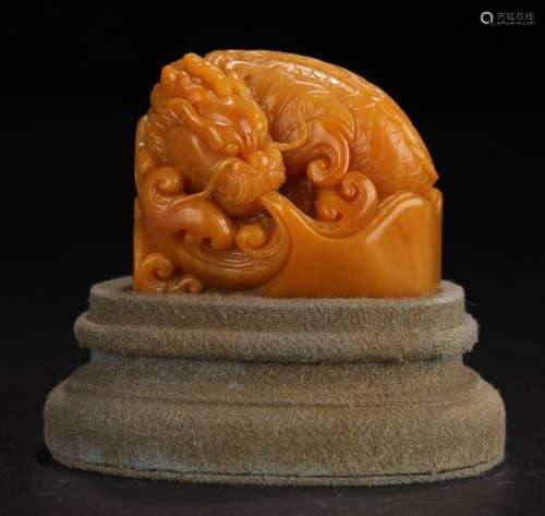 A TIANHUANG STONE SEAL SHAPED WITH BEAST