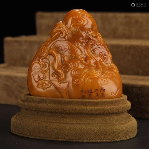 A TIANHUANG STONE SEAL CARVED WITH DRAGON