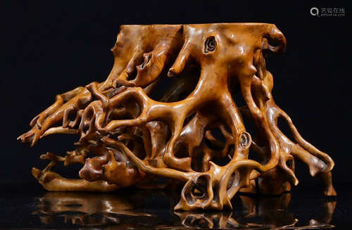 A HUANGYANG WOOD STAND NATURE SHAPED