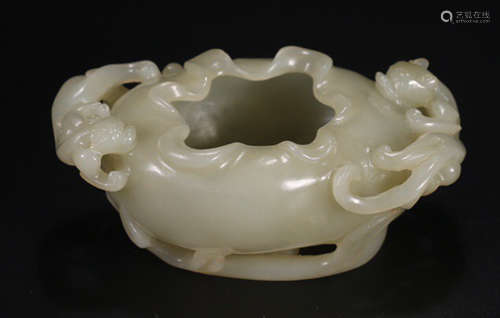 A HETIAN JADE BRUSH WASHER SHAPED WITH LOTUS