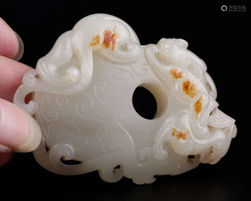 A HETIAN WHITE JADE PENDANT CARVED WITH DRAGON