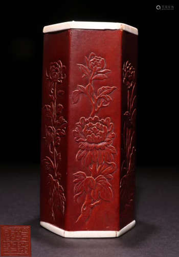 A GOURD BRUSH POT CARVED WITH FLOWER PATTERN