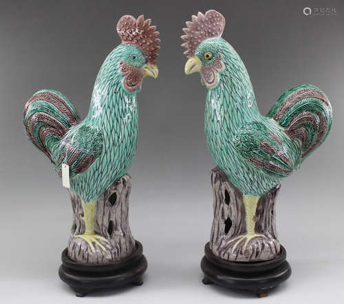 PAIR OF THREE COLOR GLAZE ROOSTER ORNAMENT