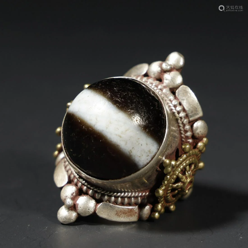 TIBETAN DZI BEADS RING