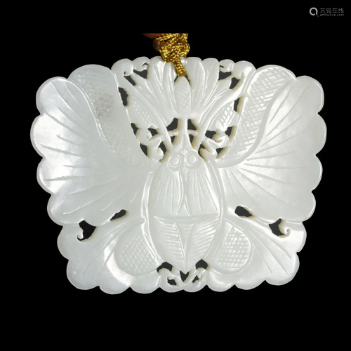 A MAGNIFICENT CARVED BUTTERFLY WHITE JA…