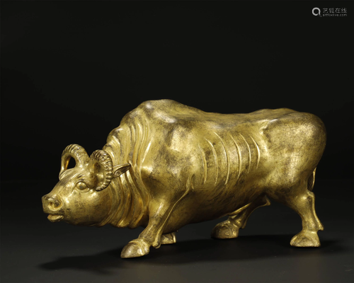 A VERY FINE GILT-BRONZE CATTLE