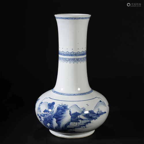 AN ARCHAIC BLUE AND WHITE GLAZED BOTTLE VASE