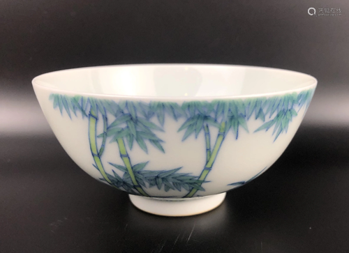 A CHINESE OVERGLAZED DOUCAI BOWL…