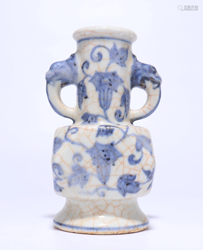 A CHINESE BLUE AND WHITE MING STYLE VASE, MI…