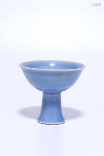 A CHINESE BLUE GLAZED STEMPBOWL WITH X…