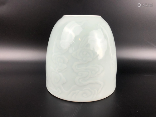 A CHINESE LIGHT GREEN GLAZED VASE, ZUN, …