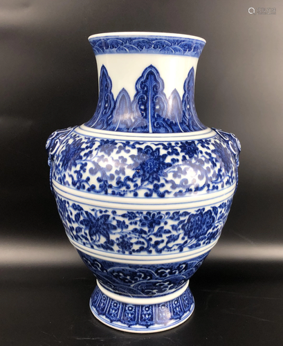 A CHINESE BLUE AND WHITE FLOWER VASE, ZUN, …