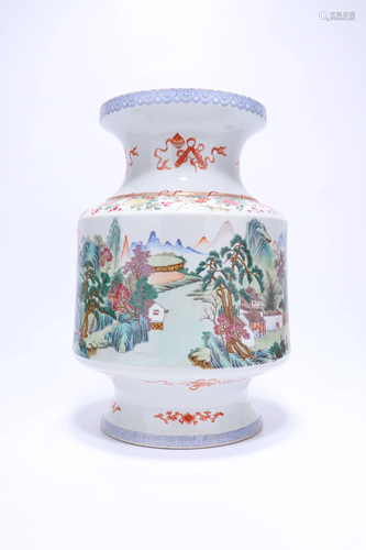 A CHINESE FAMILLE ROSE VASE, QING DYNASTY