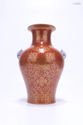 A CHINESE RED GLAZED VASE, QING DYNASTY