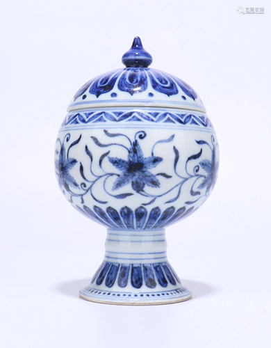 A CHINESE BLUE AND WHITE FLORAL STEMPBOWL …