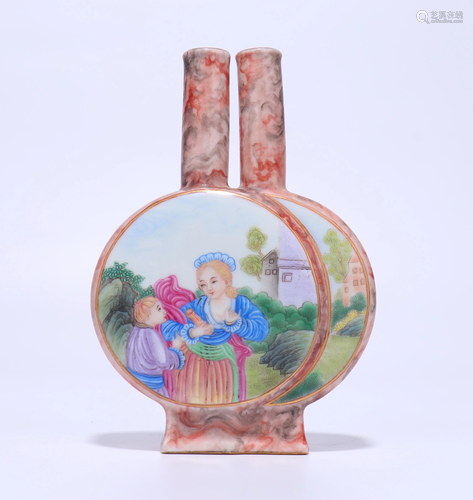 A CHINESE FAMILLE ROSE VASE, QING DYNASTY