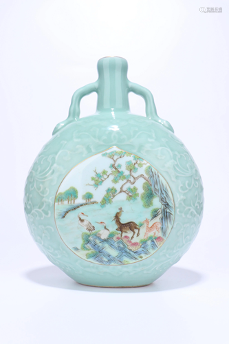 A CHINESE CELADON-GLAZED VASE,QING DYNASTY