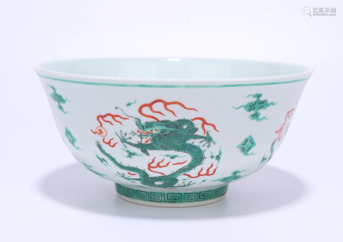 A CHINESE GREEN-GLAZED BOWL, QING DYNA…