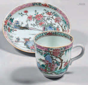 China porcelain cup and saucer. Qianlong, 18th cen…