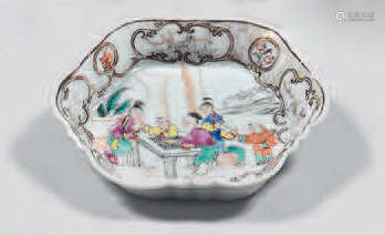 Small Chinese porcelain tray. Qianlong, 18th centu…