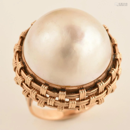 Mabe Cultured Pearl, 14k Yellow Gold Ring.