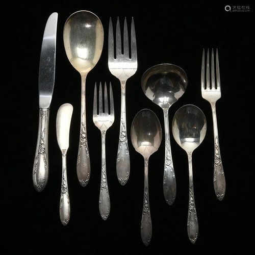 Oneida Virginian Pattern Sterling Silver Flatware Set.