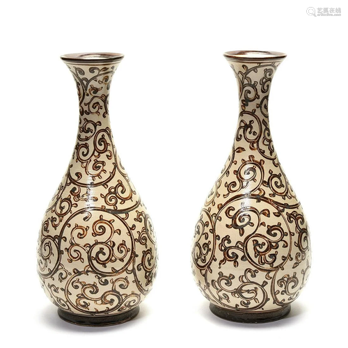 Pair of Chinese Painted Jizhou Vases, Yuhuchunping