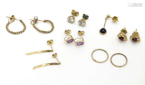 Assorted jewellery including 9ct gold items. Please Note - we do not make reference to the condition