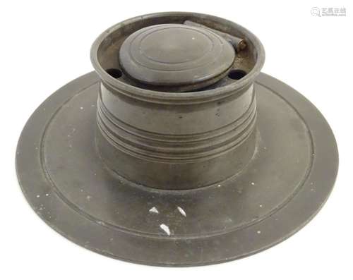 A late 19thC pewter ship's inkwell / capstan standish with banded decoration. Approx. 1 1/2