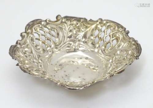 A silver bonbon dish with pierced decoration. Hallmarked Birmingham 1901 maker Henry Matthews.