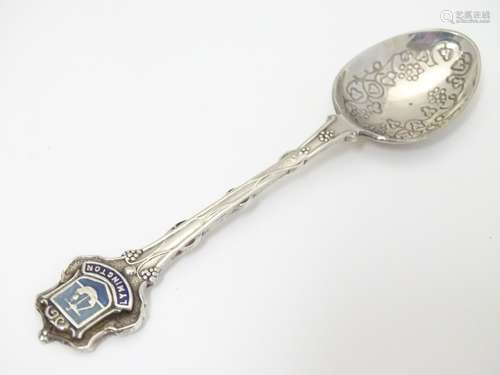 A silver souvenir spoon for Lymington, hallmarked Birmingham 1973. Approx. 4 1/4