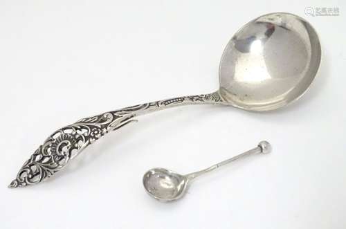 A Continental silver preserve spoon of ladle form, together with a small salt spoon, hallmarked