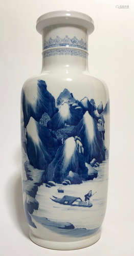 CHINESE BLUE & WHITE VASE