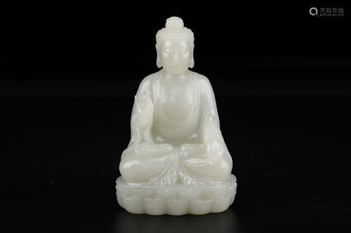 CHINESE CARVED HETIAN JADE BUDDHA