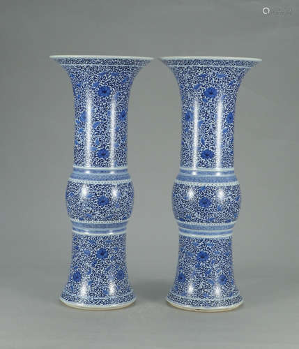 KANGXI MARK, PAIR OF CHINESE BLUE & WHITE VASE