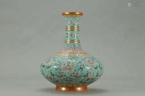 QIANLONG MARK, CHINESE LVSONG GLAZED FAMILLE ROSE VASE