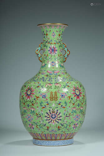 QIANLONG MARK, CHINESE FAMILLE ROSE GOURD VASE