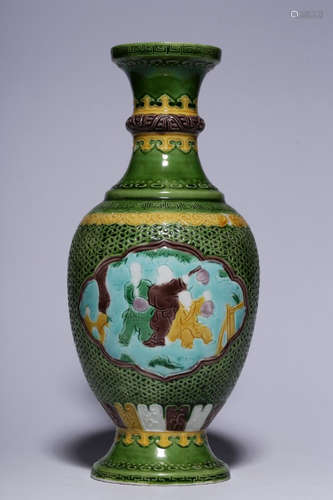 QIANLONG MARK, CHINESE  TRI-COLOR VASE