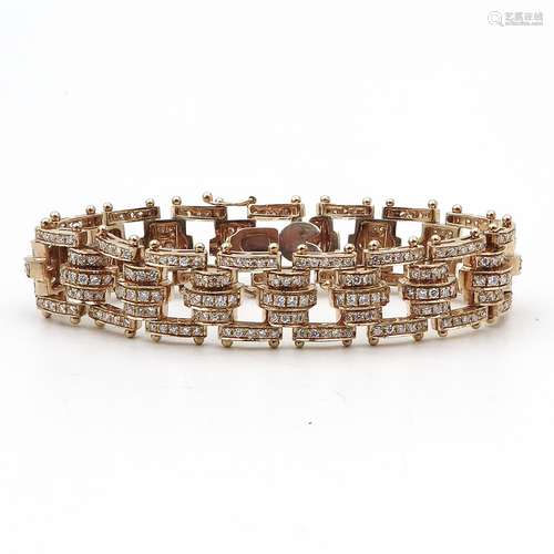 An 18KG Diamond Bracelet