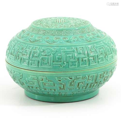 A Light Green Glaze Round Box