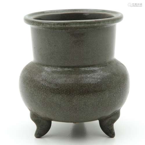 A Monochrome Tripod Censer