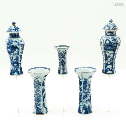 A Blue and White Five Piece Garniture Set