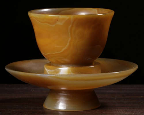 PAIR OF AGATE CARVED CUP&SAUCER