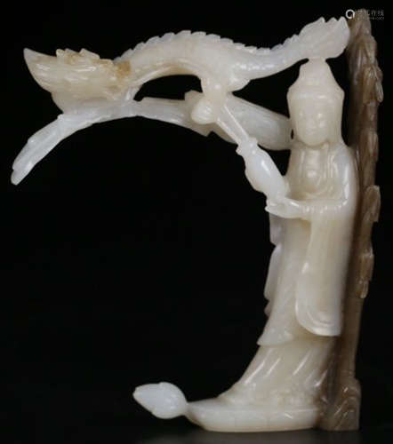 A HETIAN JADE CARVED GUANYIN BUDDHA STATUE