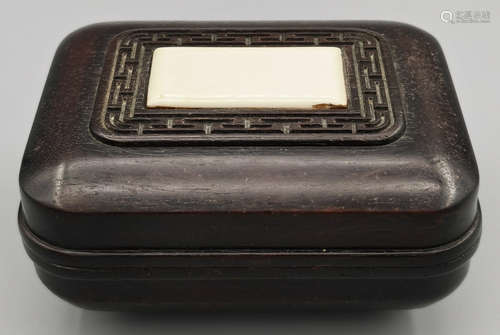 A ZITAN WOOD CARVED SQUARE BOX