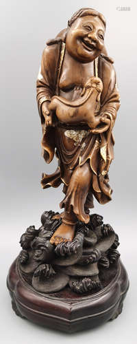 A HUANGYANG WOOD CARVED FIGURE STORY SHAPE STATUE